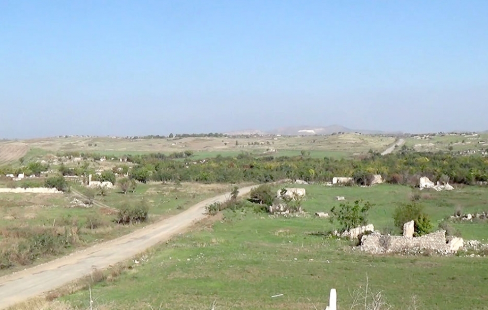 İşğaldan azad olunan Füzuli şəhərinin mərkəzində Azərbaycan bayrağı qaldırılıb
