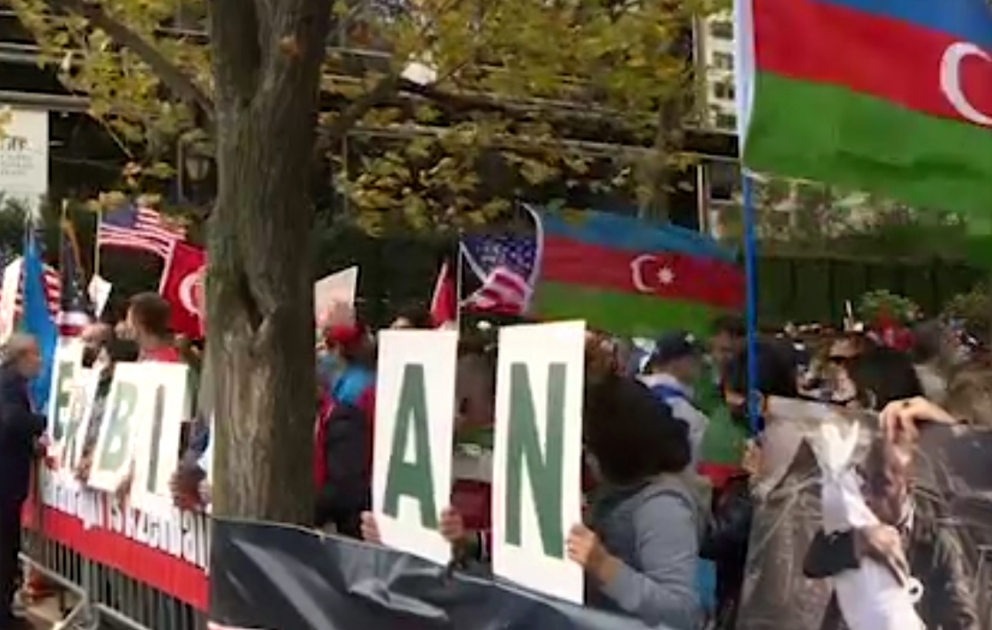 BMT-nin baş qərargahının binası qarşısında Ermənistanın Azərbaycana qarşı təcavüzü ilə bağlı etiraz aksiyası keçirilib