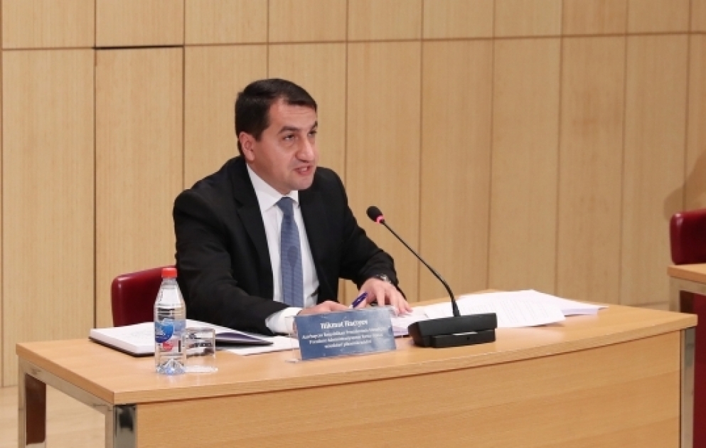 Hikmət Hacıyev: Ermənistan bütün konvensiya və qanunları kobud şəkildə pozaraq Azərbaycan xalqına qarşı müharibə cinayətləri törətməkdə davam edir