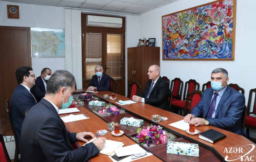 L’importance de l’élargissement des relations entre les médias azerbaïdjanais et iraniens fait l’objet de discussions
