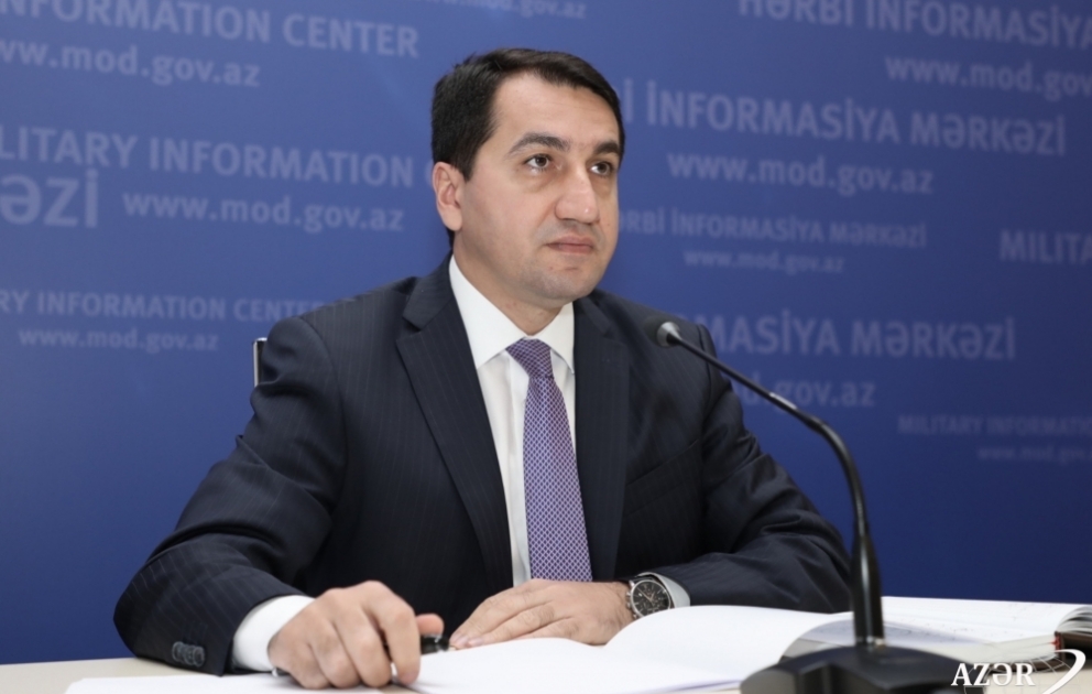 Hikmat Hajiyev: Einsatz von Streubomben durch Armenien ist darauf zurückzuführen, immer mehr Zivilisten zu töten
