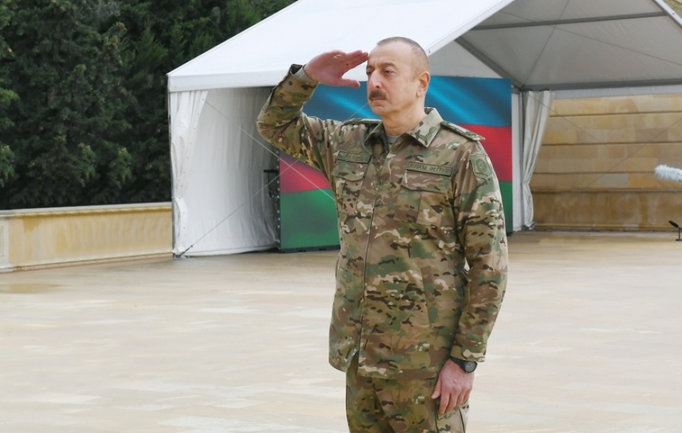Prezident İlham Əliyev: Torpaqlarımızı Azərbaycan əsgəri, Azərbaycan zabiti azad edir. Eşq olsun bizim əsgərlərimizə!
