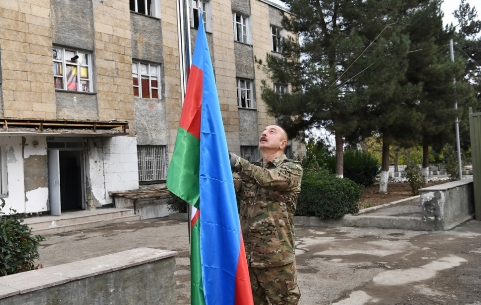 Le président Ilham Aliyev : Nous montrerons au monde entier ce que signifie la sauvagerie arménienne