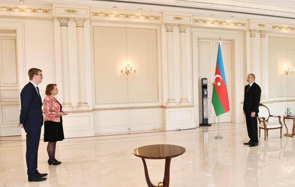 President Ilham Aliyev received credentials of incoming Dutch ambassador