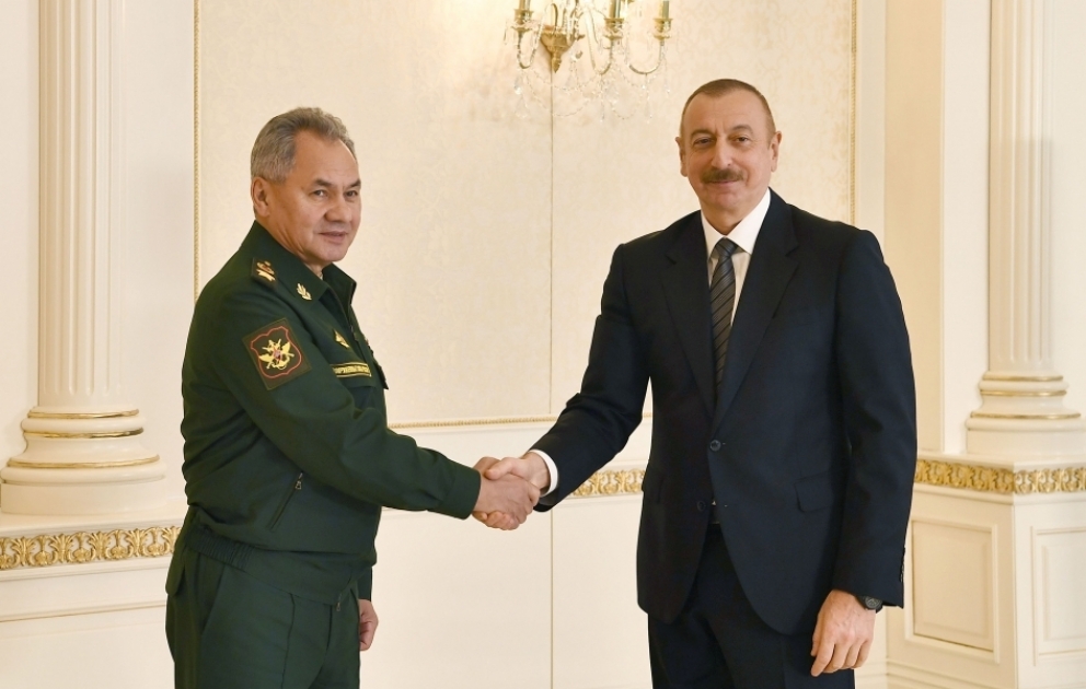 Le président Ilham Aliyev reçoit une délégation menée par le ministre russe de la Défense