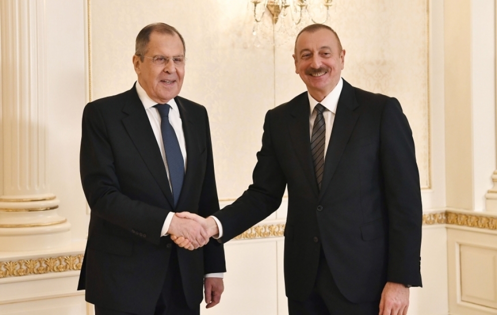 Президент Ильхам Алиев принял министра иностранных дел России Сергея Лаврова