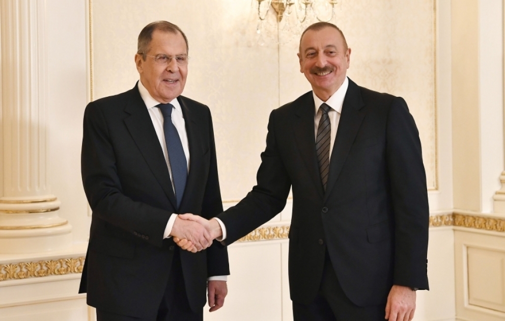 Präsident Ilham Aliyev empfängt Außenminister der Russischen Föderation