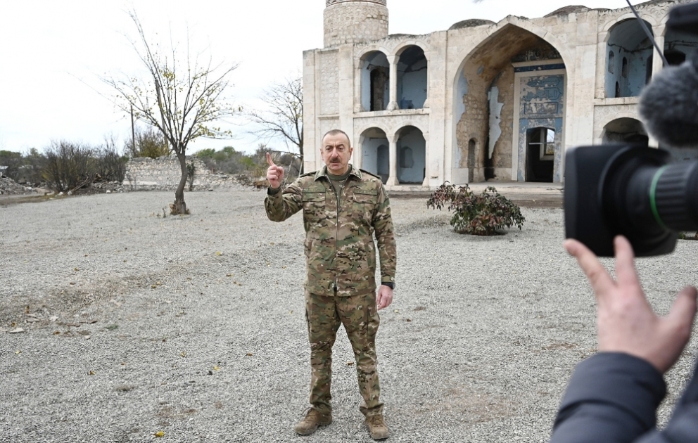 Prezident: Biz Koçaryan, Sarkisyan ordusunu, Xocalı qatillərini məhv etmişik, onları qabağımızda diz çökdürmüşük