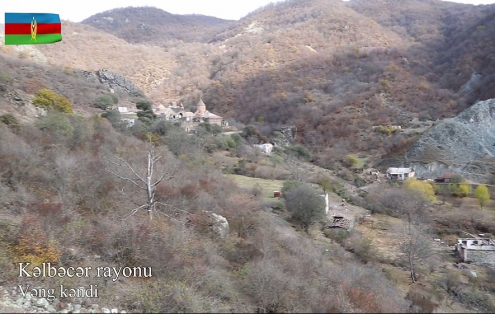 Verteidigungsministerium veröffentlicht Videoaufnahmen aus dem Dorf Vang in der Region Kalbajar
