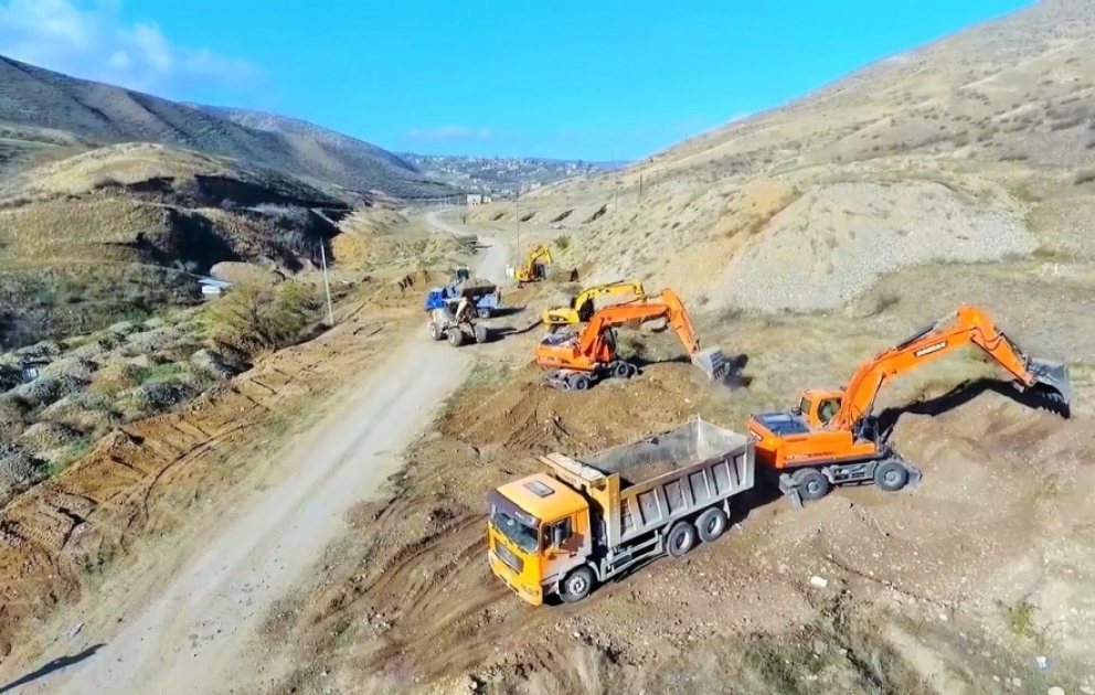 Suqovuşan və Talış kəndlərinə gedən tarixi yolların bərpası davam edir