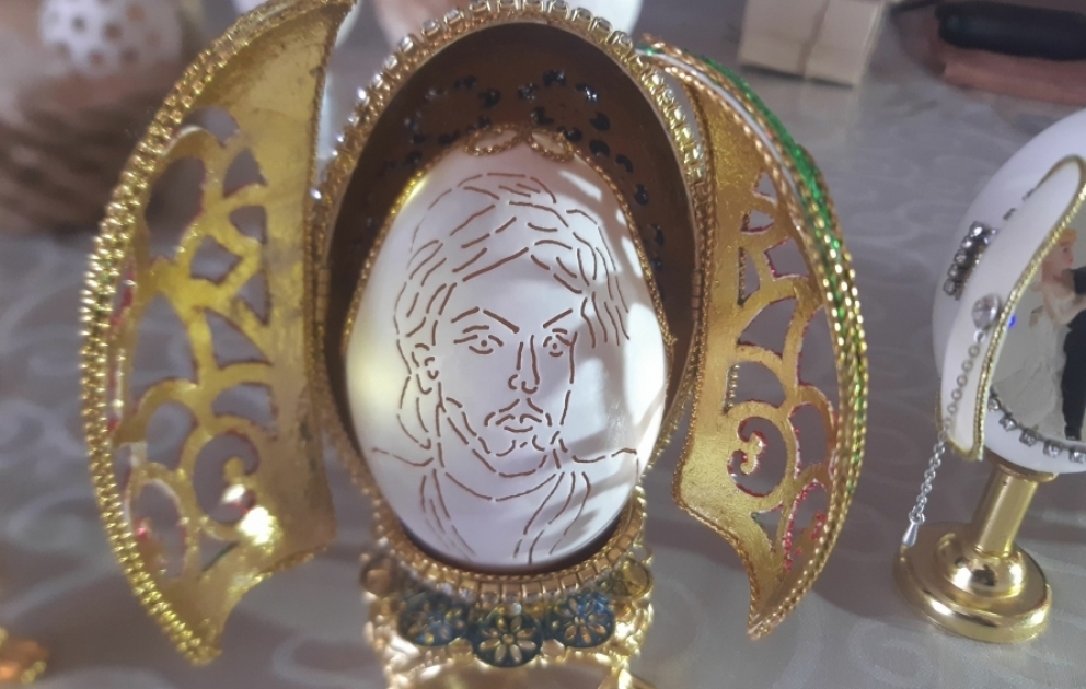 Xaçmazlı mühəndisin toyuq, qaz və ördək yumurtalarından hazırladığı suvenirlər göz oxşayır