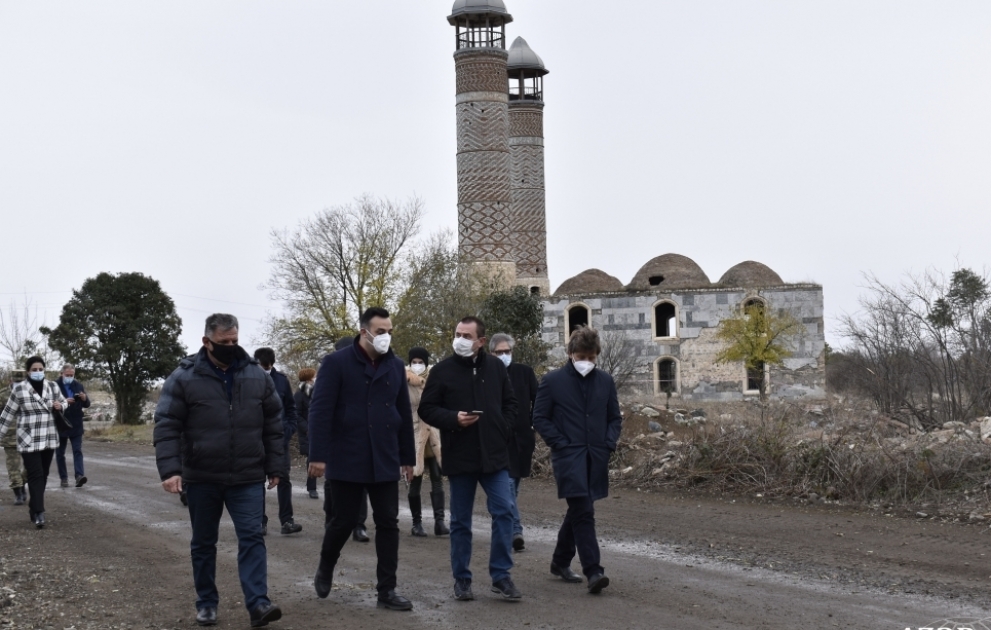 Делегация парламента Италии стала свидетелем армянских зверств в Агдаме