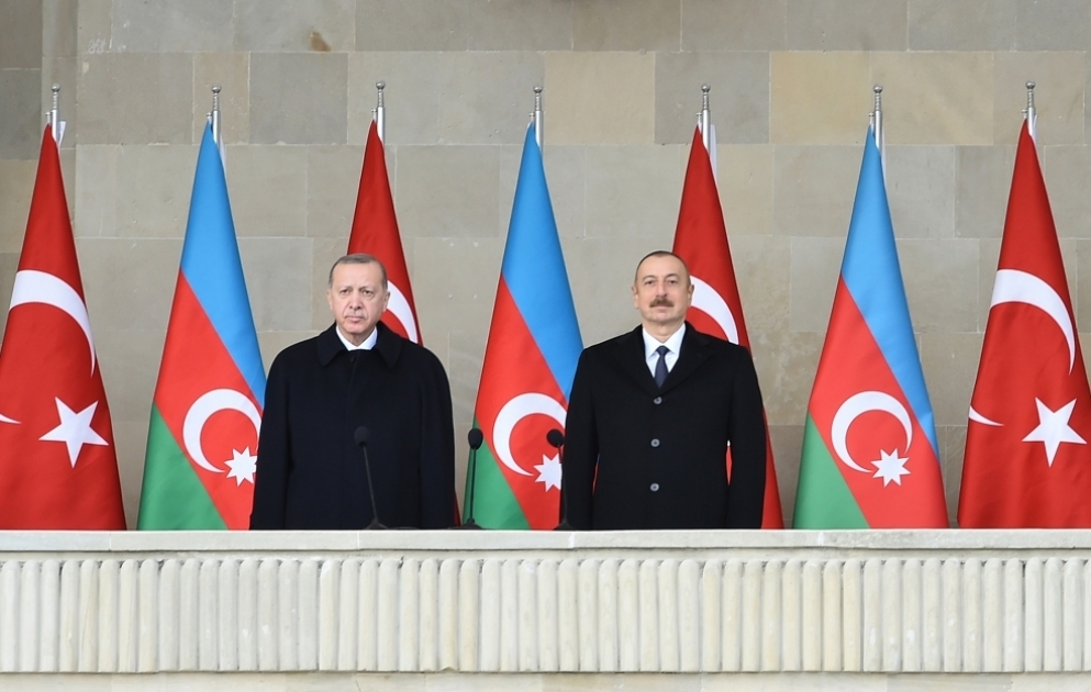 Une parade dédiée à la Victoire dans la Guerre patriotique s’est tenue sur la Place de la Liberté de Bakou
Le président Ilham Aliyev et le président Recep Tayyip Erdogan ont assisté à la parade