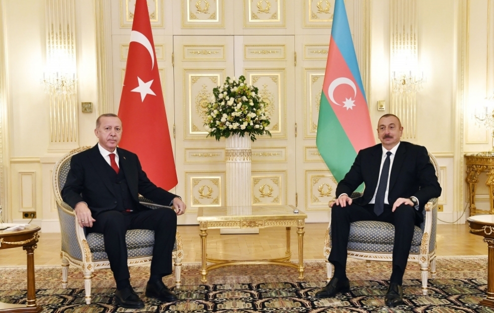 Azerbaijani, Turkish presidents held one-on-one meeting