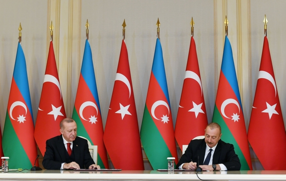 Azerbaijan, Turkey signed bilateral documents