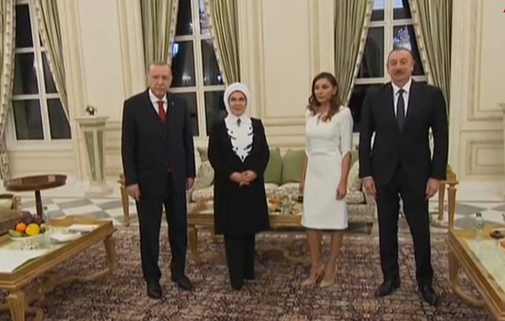 Prezident İlham Əliyevin və xanımı Mehriban Əliyevanın adından Prezident Rəcəb Tayyib Ərdoğanın və xanımı Əminə Ərdoğanın şərəfinə nahar verilib