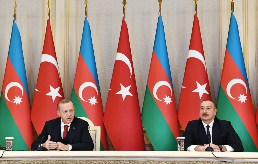 Azərbaycan və Türkiyə prezidentləri mətbuata birgə bəyanatlarla çıxış ediblər