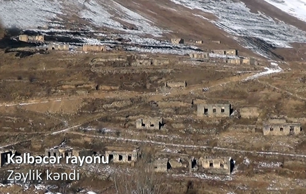 Videoaufnahmen aus dem Dorf Zeylik in der Region Kelbadschar