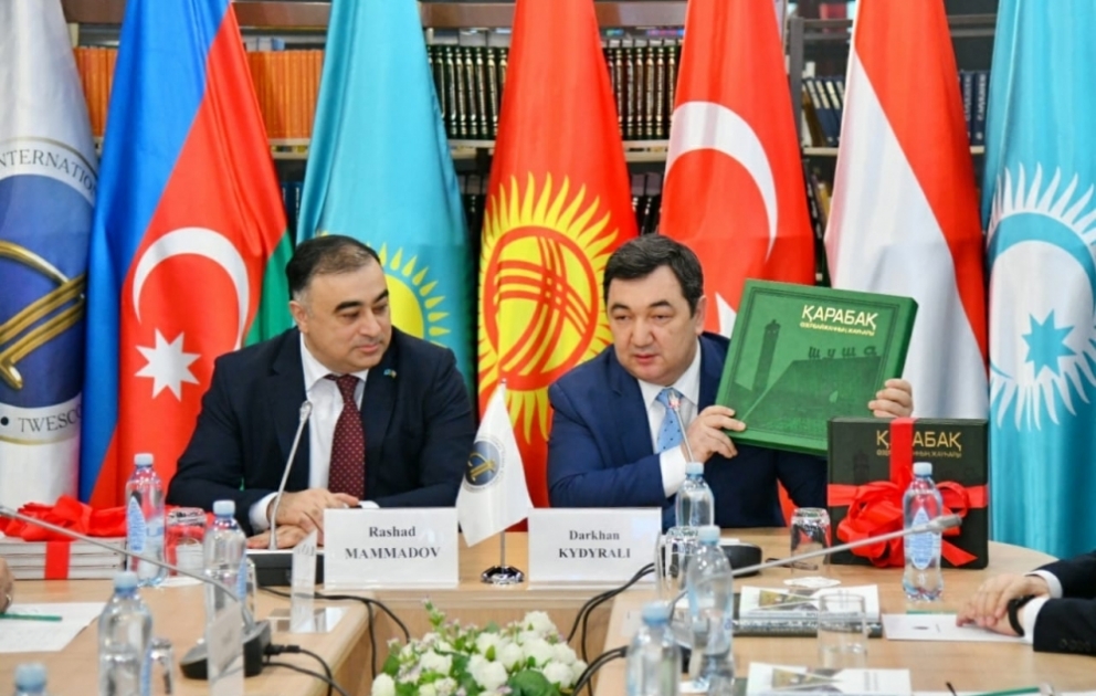 Qazaxıstanda Azərbaycanla bağlı kitabların təqdimatı olub
