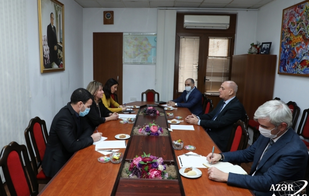 Ambassador: We would like to build closer cooperation between AZERTAC and Algerian media