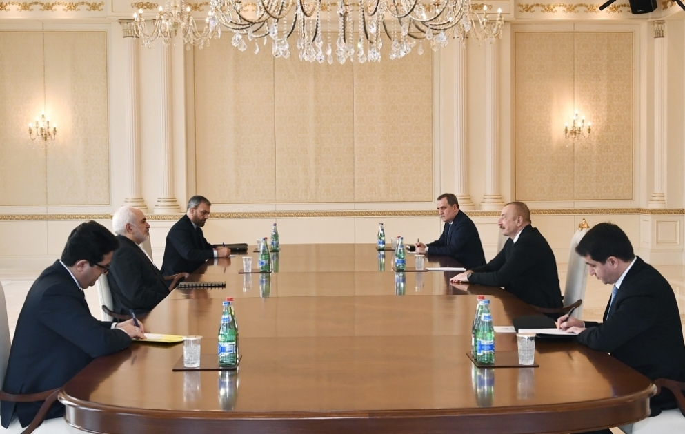 Президент Ильхам Алиев принял министра иностранных дел Ирана