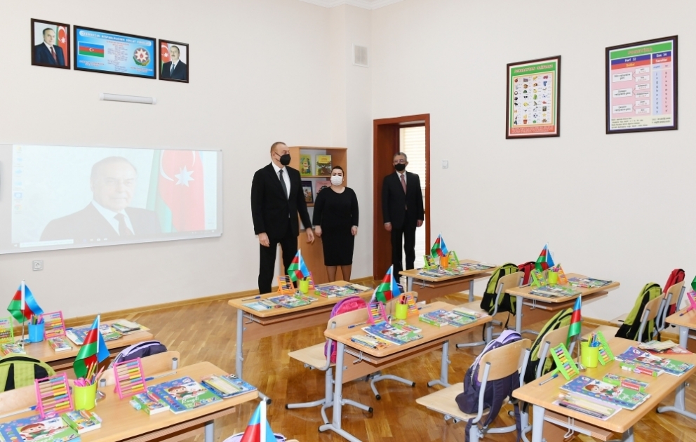 Prezident İlham Əliyev Sabunçu və Suraxanı rayonlarında yenidən tikilən məktəblərdə yaradılan şəraitlə tanış olub