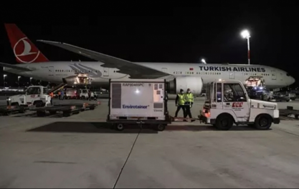 Çindən Türkiyəyə daha 3,5 milyon doza vaksin gətirilib