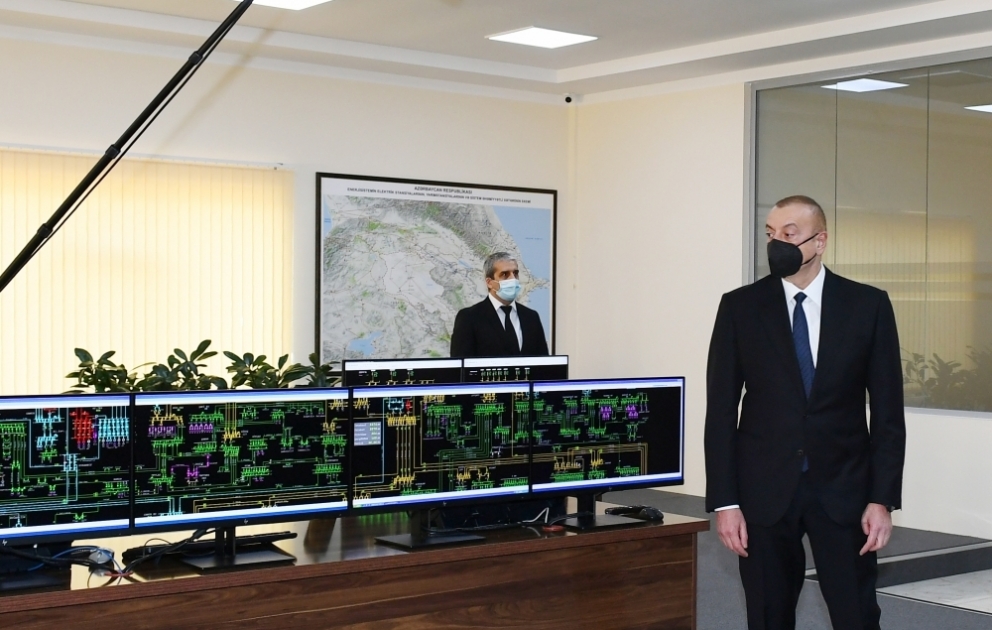 Präsident Ilham Aliyev weiht Umspannwerke "Khirdalan" im Stadtteil Abscheron von Baku ein