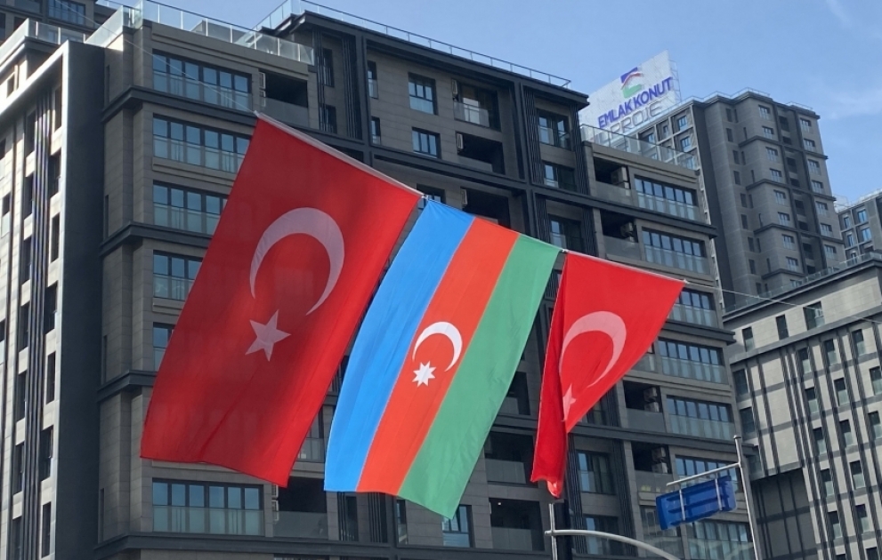 İstanbulda “Azərbaycan” prospekti istifadəyə verilib