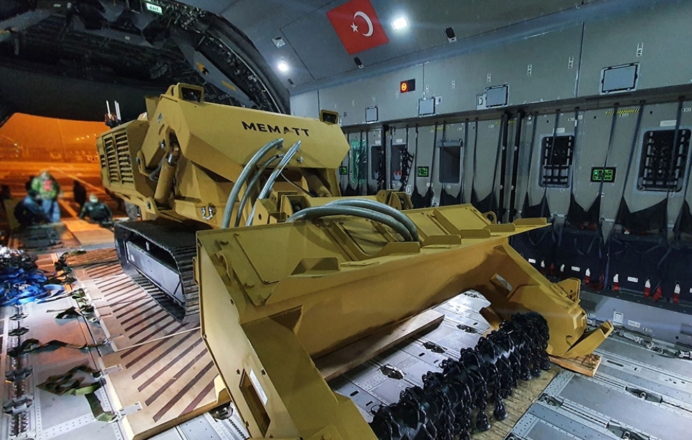 Türkiyədən Azərbaycana yeni mühəndis texnikası və avadanlıqları gətirilib