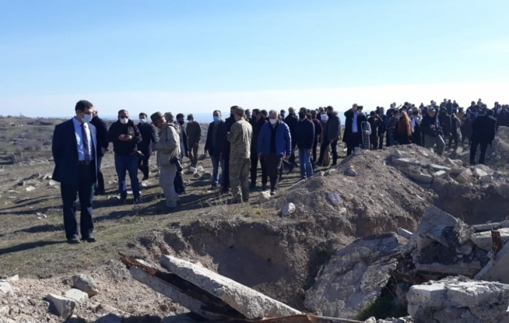 Leiter des diplomatischen Korps lernen von armenischen Okkupanten völlig zerstörte Stadt Jabrayil kennen
