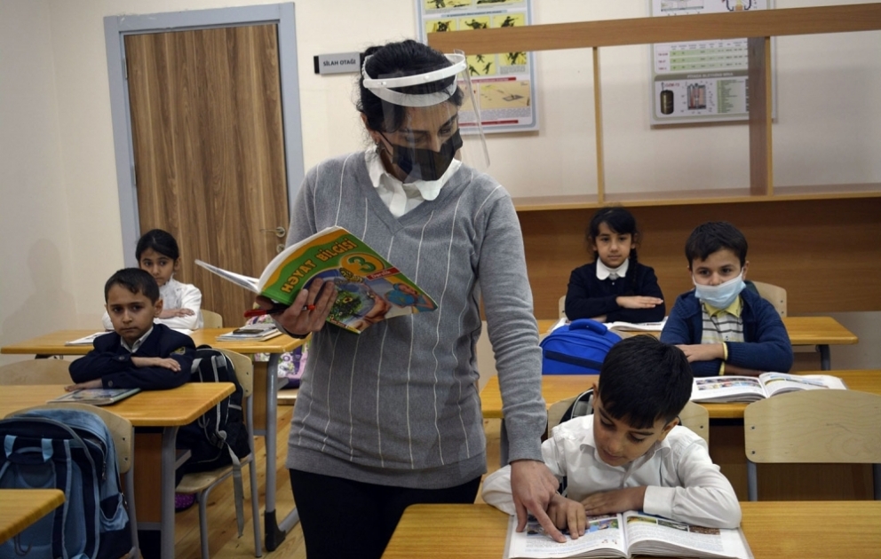 Xudat şəhərində 432 şagird yerlik yeni məktəb binası istifadəyə verilib