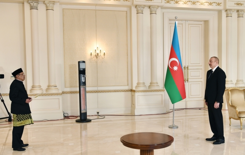 Le président Ilham Aliyev reçoit les lettres de créance du nouvel ambassadeur d’Indonésie