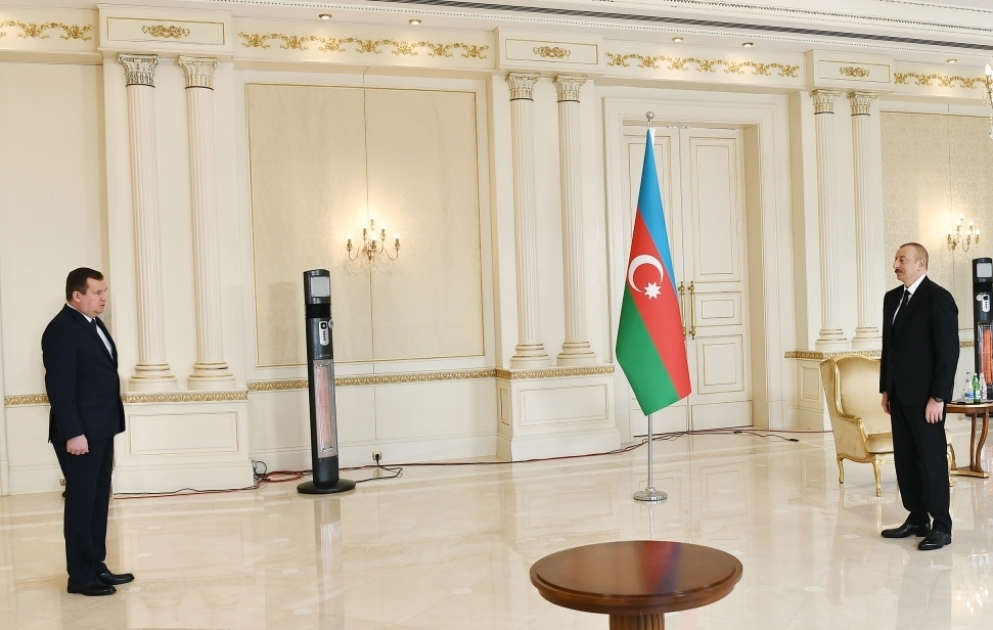 Президент Ильхам Алиев принял верительные грамоты новоназначенного посла Беларуси в Азербайджане