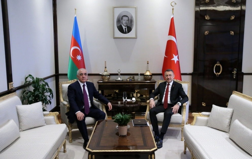 Premierminister Ali Asadov trifft türkischen Vizepräsidenten Fuat Oktay