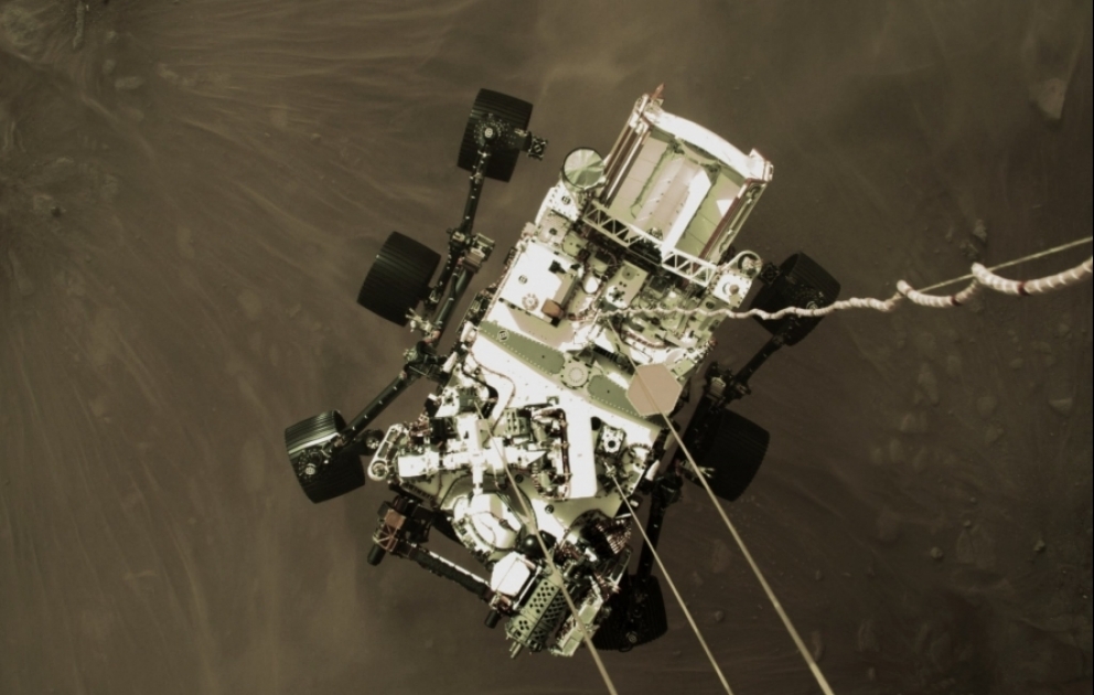 NASA “Perseverance” kosmik aparatının Marsdan göndərdiyi fotoları yayıb