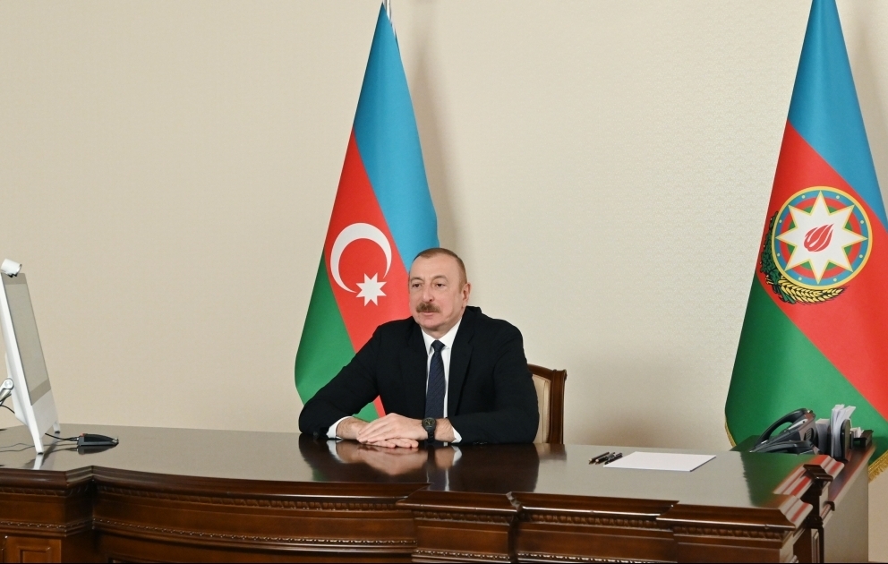 Präsident Ilham Aliyev empfängt den Ko-Vorsitzenden des Internationalen Nizami Ganjavi-Zentrums im Videoformat