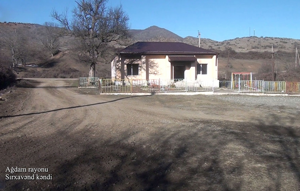 Videoaufnahmen aus dem befreiten Dorf Sirkhavand in Aghdam Region veröffentlicht
