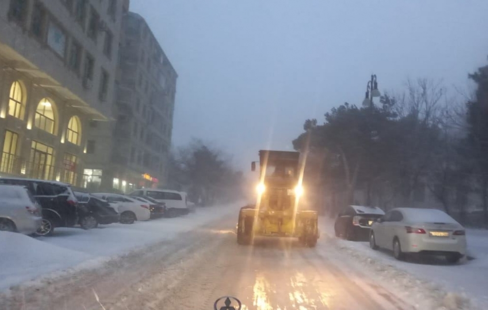 Yolların təmizlənməsi gün ərzində xüsusi qrafiklə davam etdiriləcək