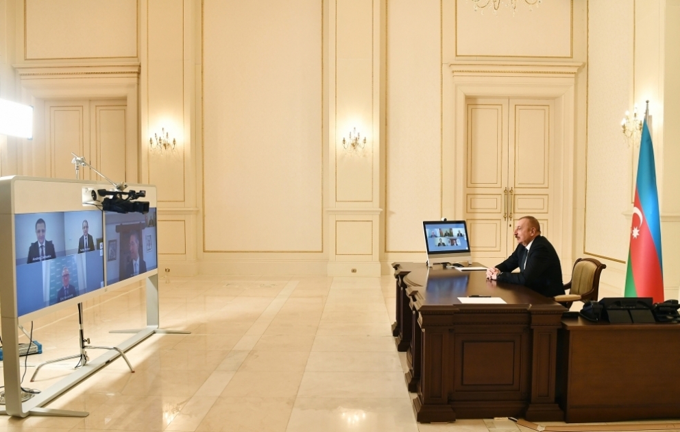 Le président Ilham Aliyev s'entretient par visioconférence avec le PDG de Signify