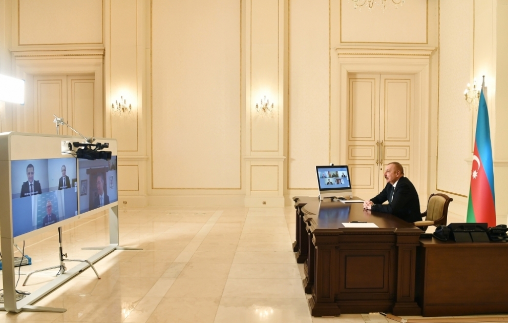 Präsident Ilham Aliyev empfängt Geschäftsführer und andere führende Personen von Unternehmen Signify