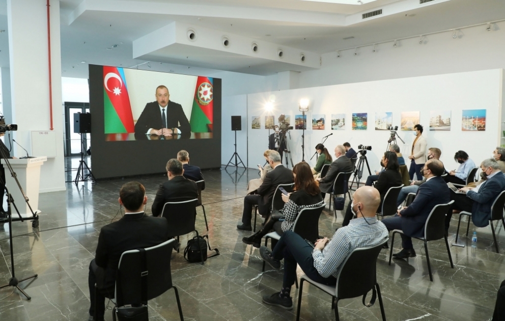 Prezident İlham Əliyev yerli və xarici media nümayəndələri üçün mətbuat konfransı keçirib