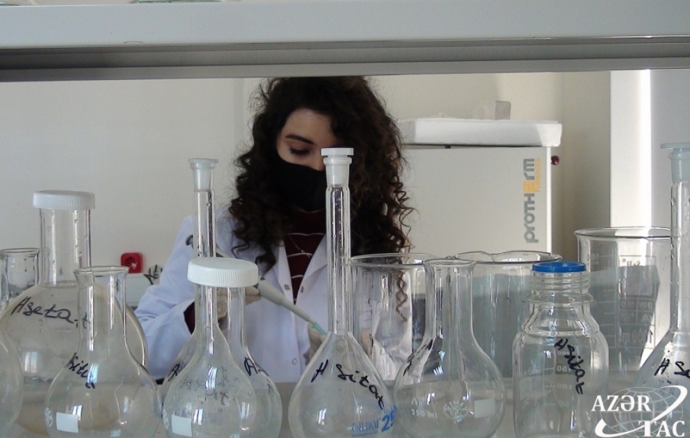 Torpağa bitkiyə uyğun gübrə norması verilərsə, məhsuldarlıq da artacaq - Aqrokimya laboratoriyasından reportaj