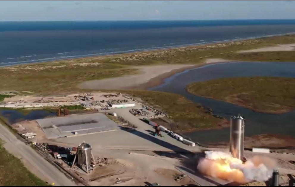 SpaceX şirkəti Ay və Mars səyahəti üçün hazırladığı raketi sınaqdan keçirib