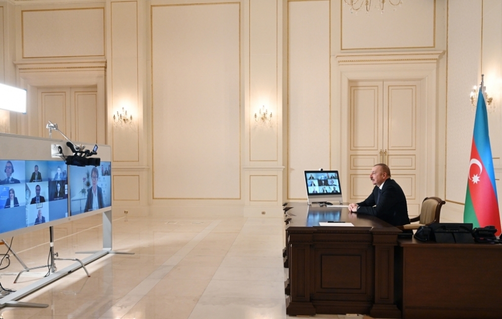 Le président Ilham Aliyev s'entretient avec la nouvelle présidente de la BERD