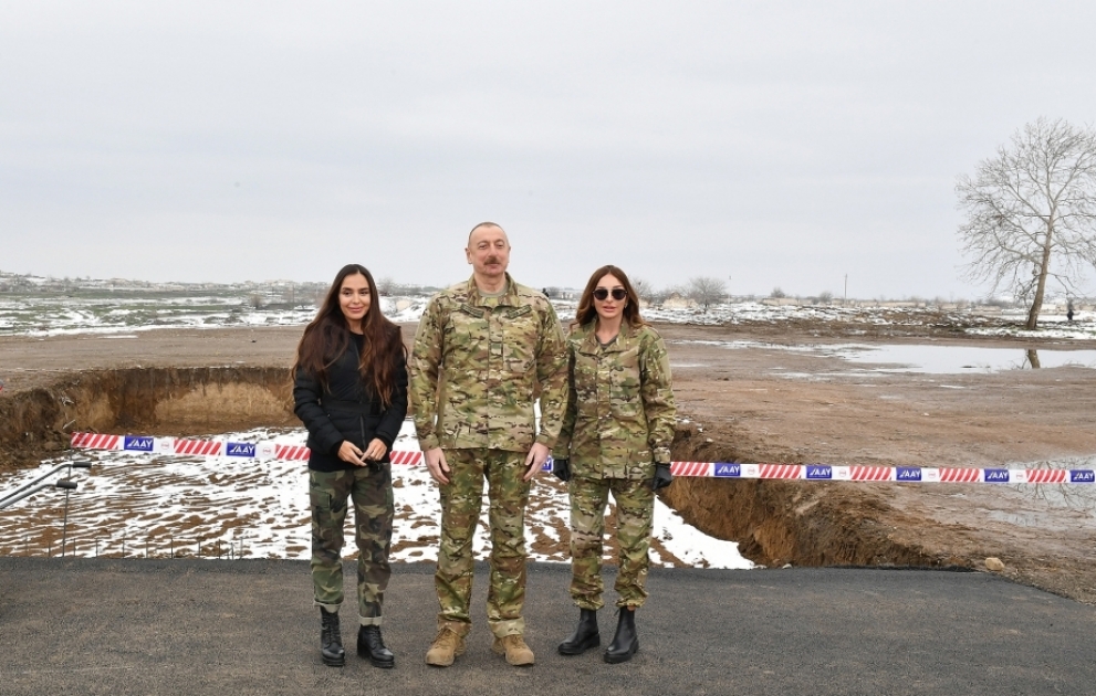 Präsident Ilham Aliyev und First Lady Mehriban Aliyeva besuchen Distrikte Füsuli und Khojavend