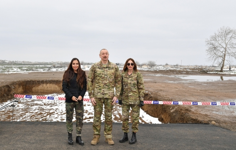 Le président Ilham Aliyev et la première dame Mehriban Aliyeva effectuent une visite à Fuzouli et Khodjavend