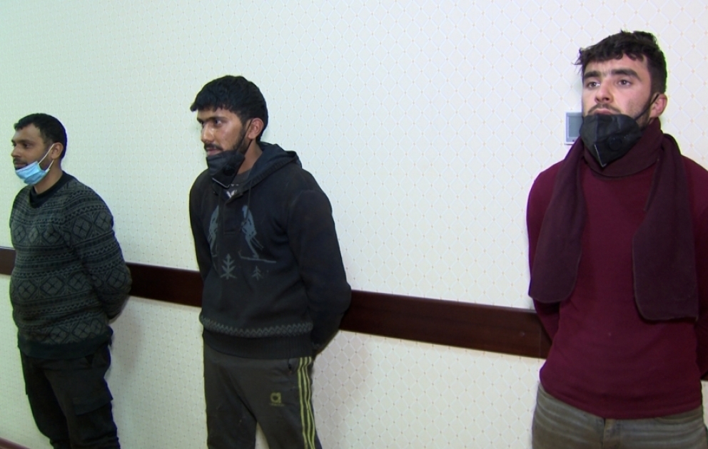 Suraxanı rayonunda dövlət mülkiyyətində olan dəmir boruları oğurlayan dəstə üzvləri yaxalanıblar