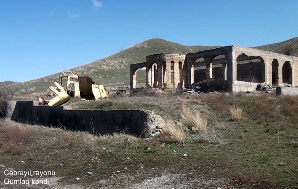Cəbrayıl rayonunun Qumlaq kəndindən videogörüntülər