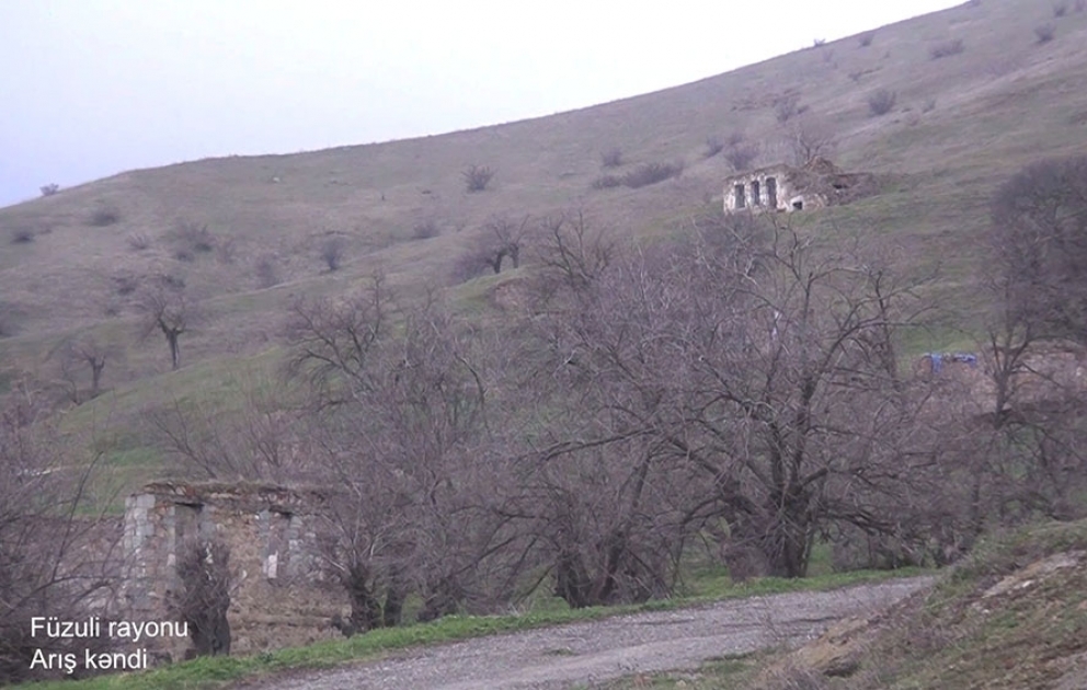 Le ministère de la Défense diffuse une vidéo du village d'Arych de la région de Fuzouli